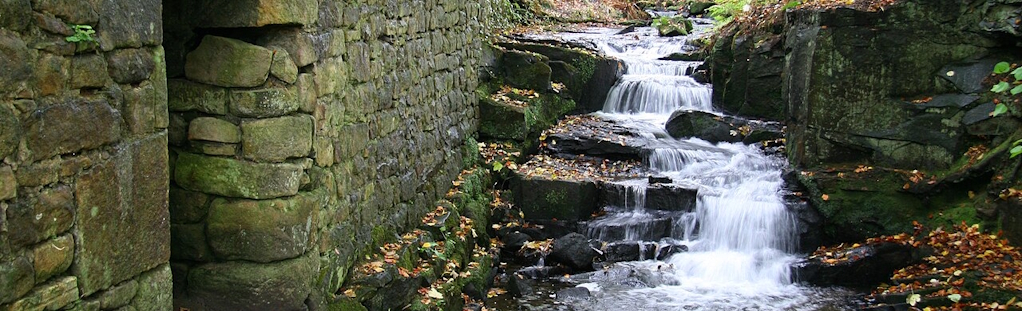 Lumsdale Valley Falls